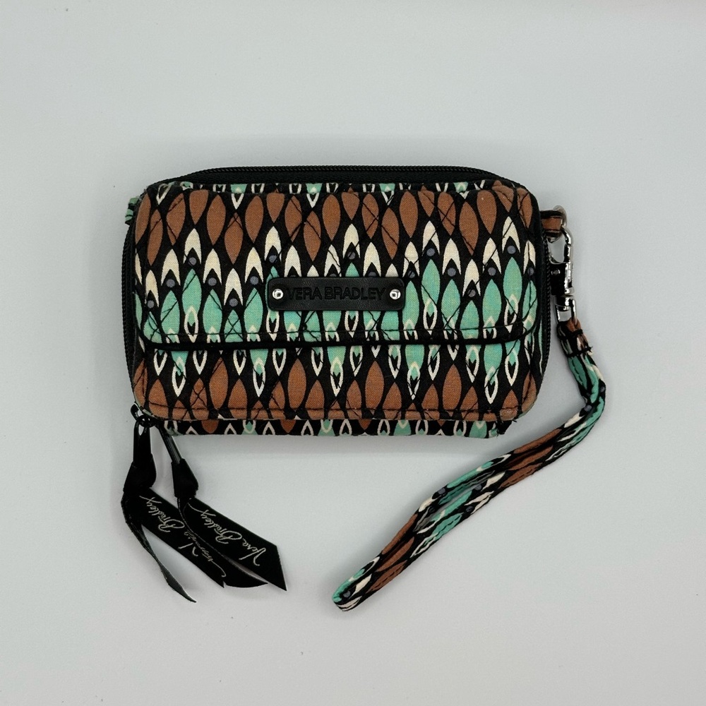 Vera Bradley Wristlet / Crossbody